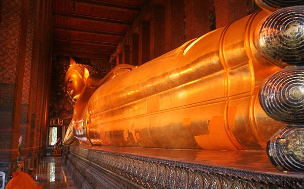 храм лежащего будды таиланд